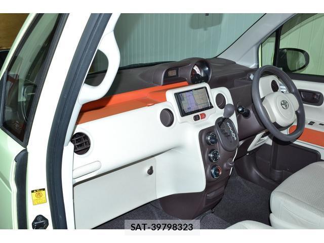 Toyota PORTE 2013-11 8222579-17