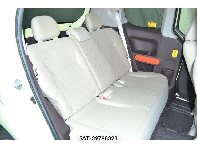 Toyota PORTE 2013-11 8222579-6