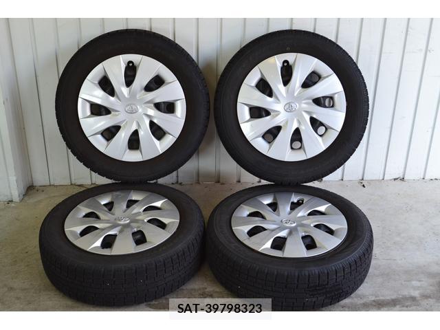 Toyota PORTE 2013-11 8222579-8
