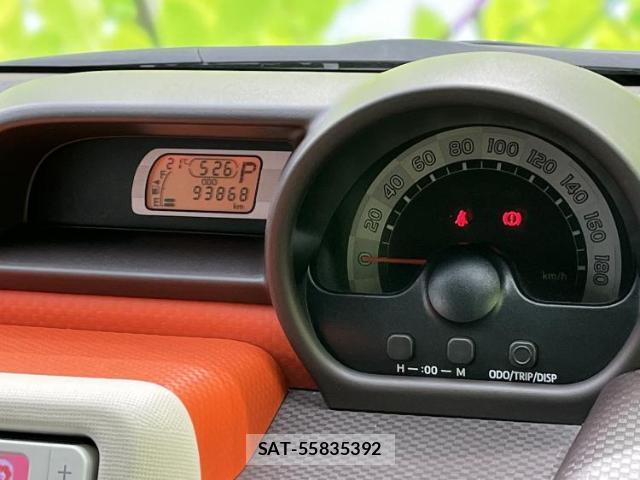 Toyota PORTE 2012-11 8225280-13