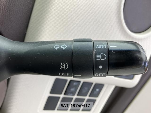 Toyota PORTE 2012-09 8225303-15