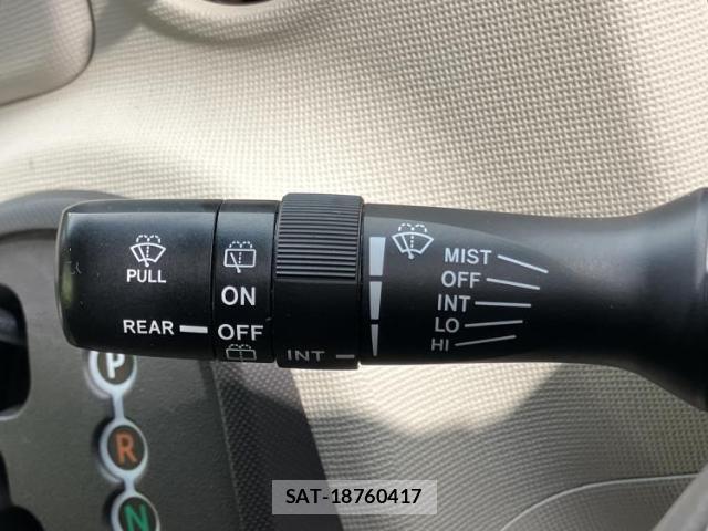 Toyota PORTE 2012-09 8225303-16