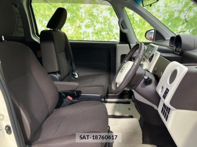 Toyota PORTE 2012-09 8225303-3