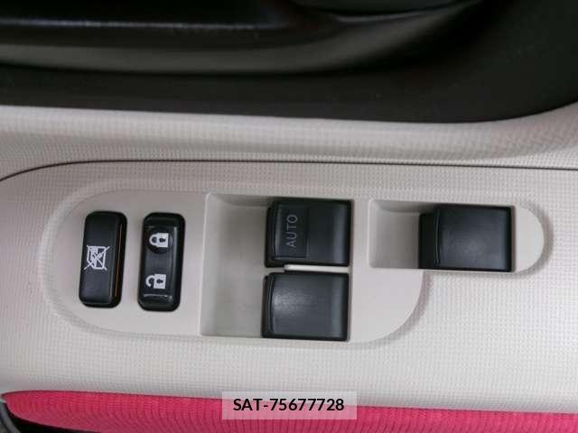 Toyota PORTE 2016-04 8225652-16