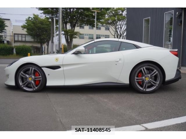 Ferrari Portofino 2020-05 8223452-3