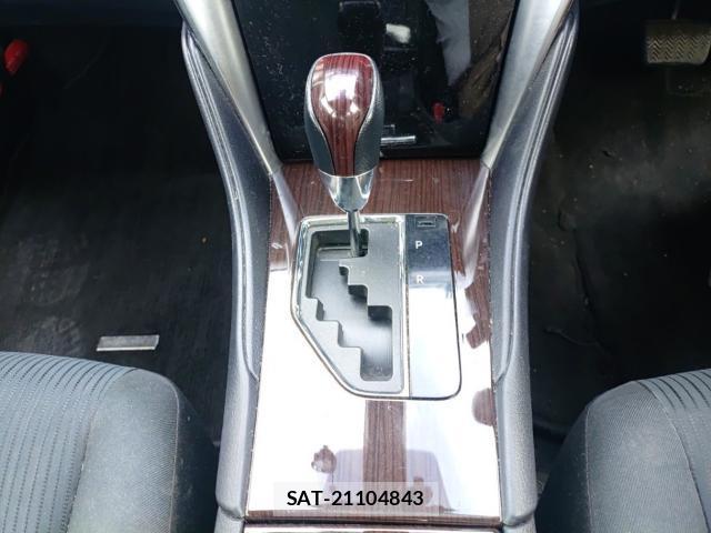 Toyota PREMIO 2020-07 8219969-11