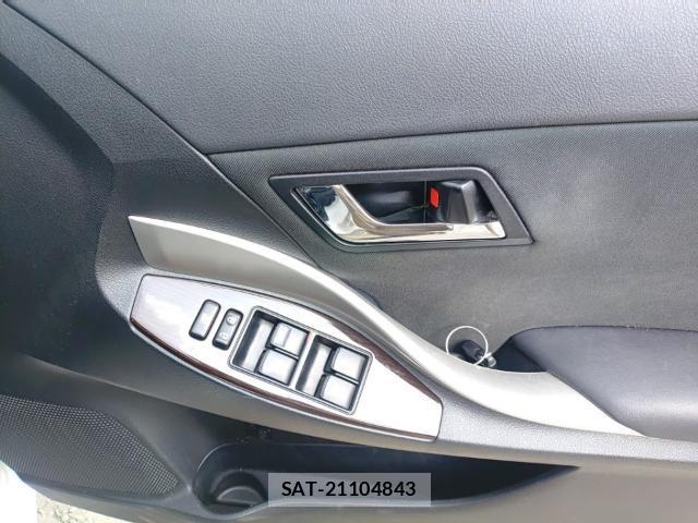 Toyota PREMIO 2020-07 8219969-13