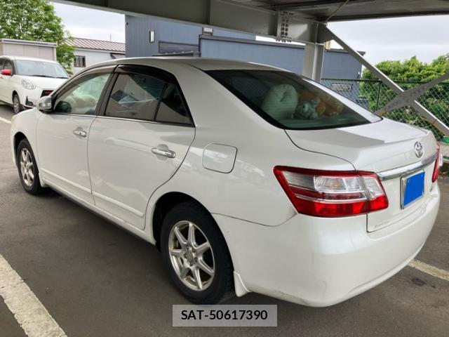 Toyota PREMIO 2010-05 8220060-13