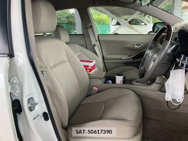 Toyota PREMIO 2010-05 8220060-4