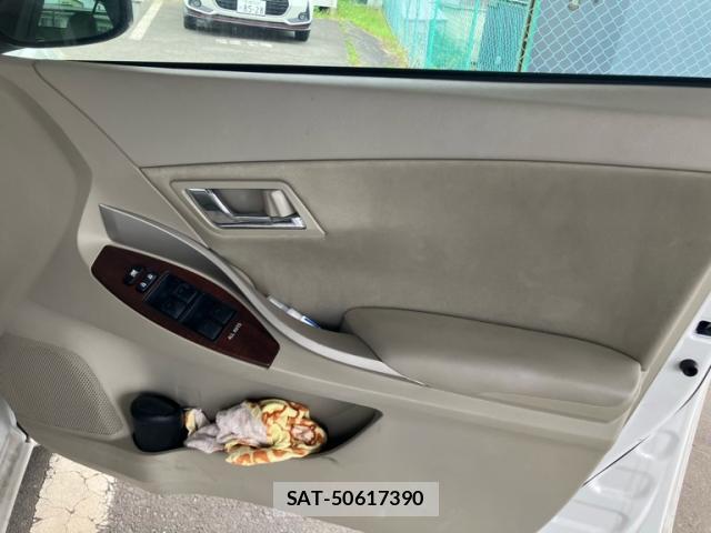 Toyota PREMIO 2010-05 8220060-9