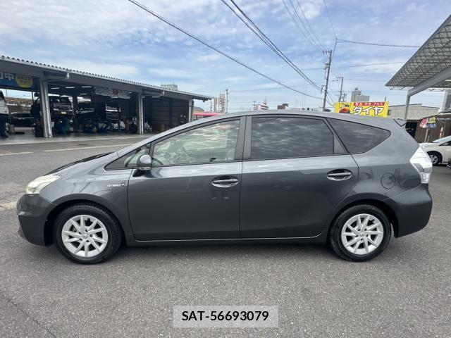 Toyota PRIUS ALPHA 2012-02 8217317-11