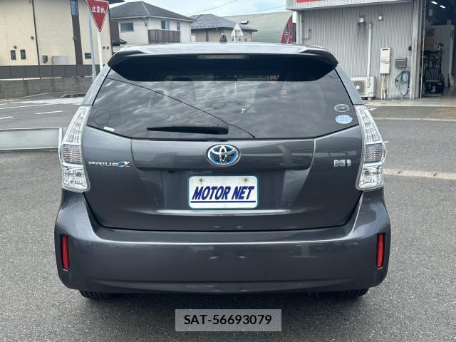 Toyota PRIUS ALPHA 2012-02 8217317-13