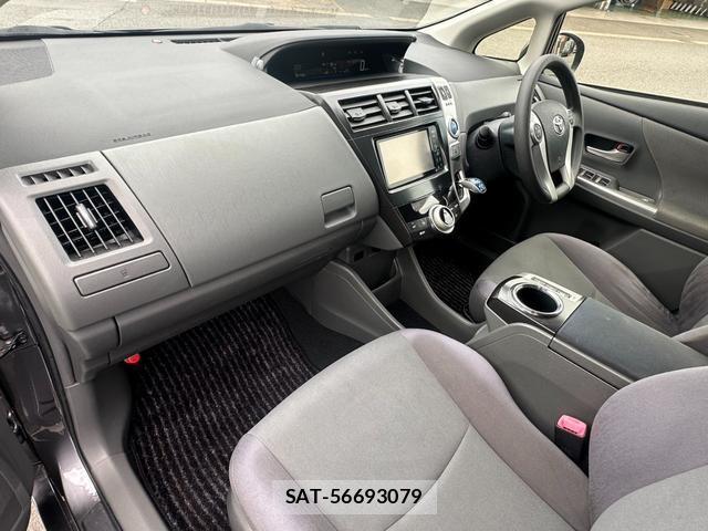 Toyota PRIUS ALPHA 2012-02 8217317-14