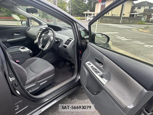 Toyota PRIUS ALPHA 2012-02 8217317-16