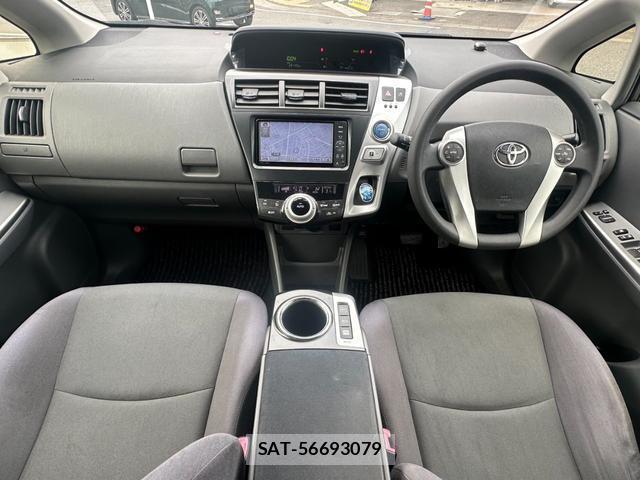 Toyota PRIUS ALPHA 2012-02 8217317-2