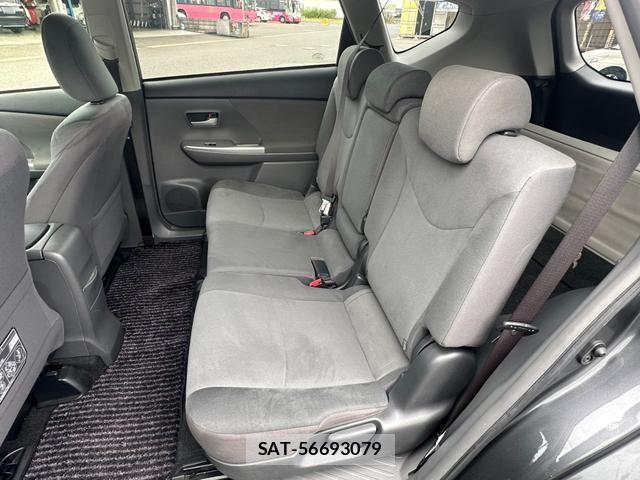 Toyota PRIUS ALPHA 2012-02 8217317-6