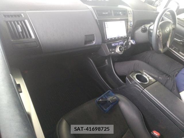 Toyota PRIUS ALPHA 2019-07 8217883-2