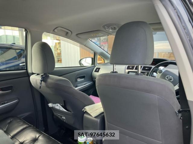 Toyota PRIUS ALPHA 2013-10 8219214-9