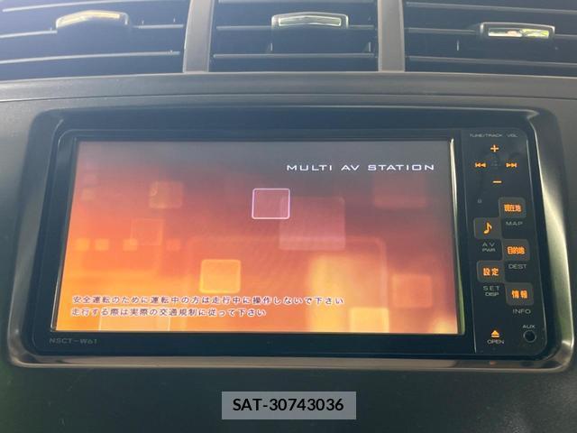 Toyota PRIUS ALPHA 2012-03 8219516-2