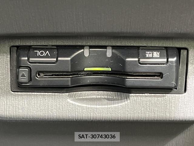 Toyota PRIUS ALPHA 2012-03 8219516-4