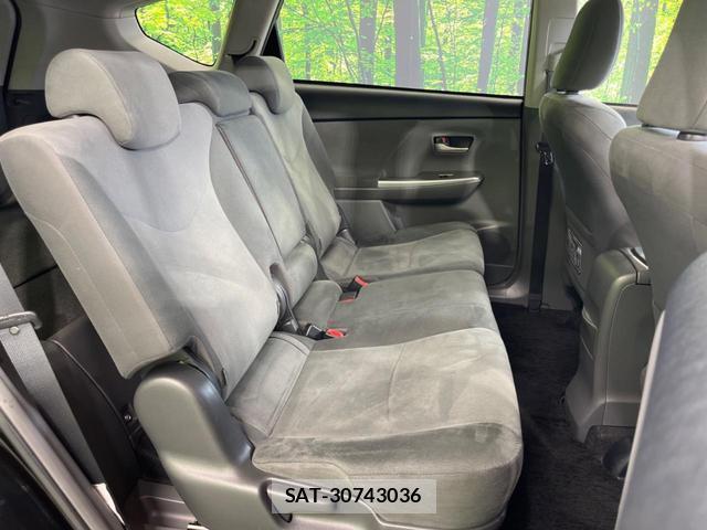 Toyota PRIUS ALPHA 2012-03 8219516-6