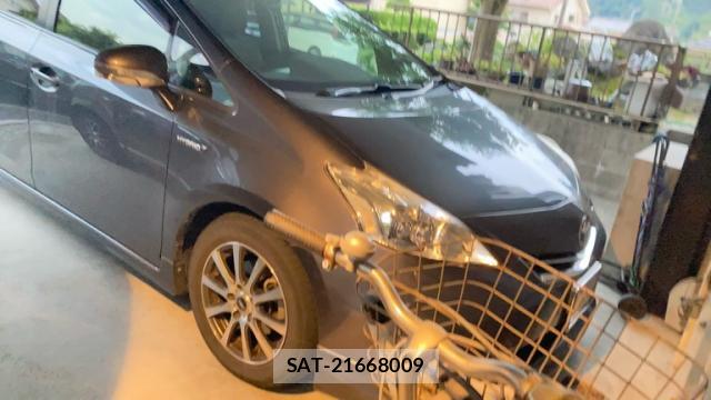 Toyota PRIUS ALPHA 2012-09 8220053-0