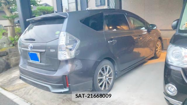 Toyota PRIUS ALPHA 2012-09 8220053-13