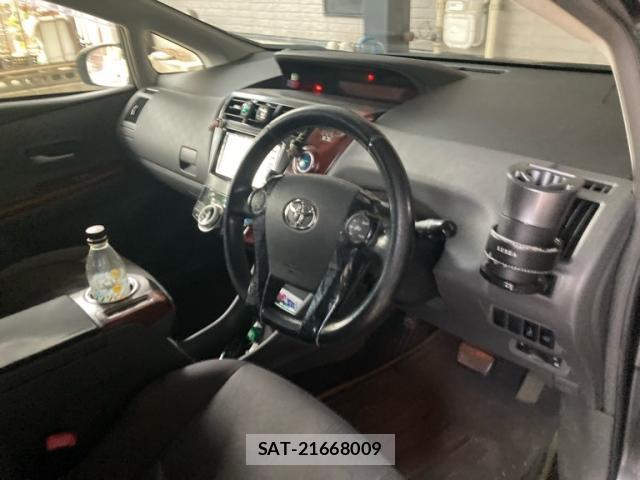 Toyota PRIUS ALPHA 2012-09 8220053-9