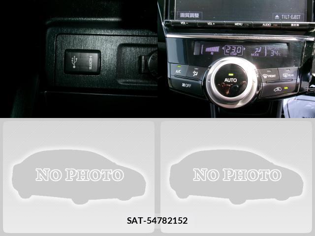 Toyota PRIUS ALPHA 2018-05 8220061-19
