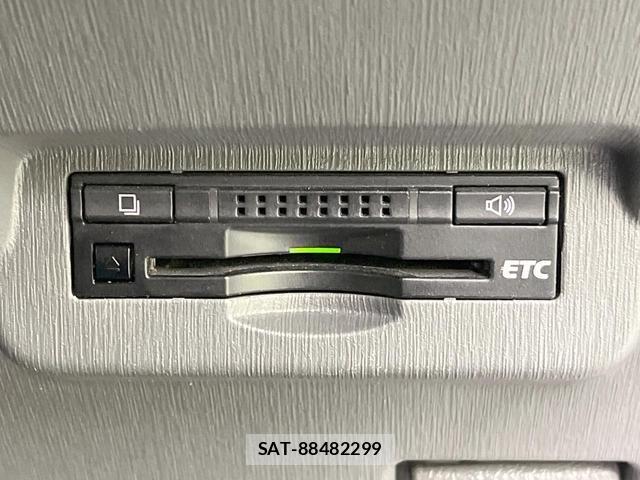 Toyota PRIUS ALPHA 2013-10 8220122-4