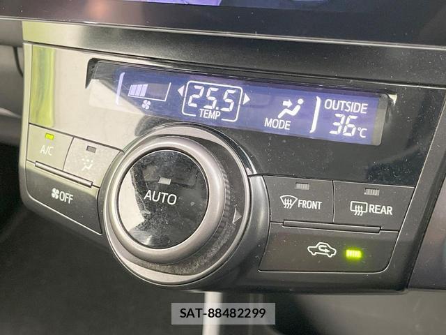 Toyota PRIUS ALPHA 2013-10 8220122-5