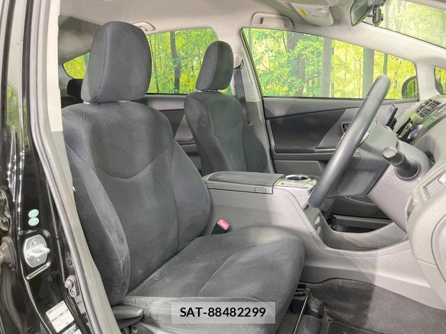Toyota PRIUS ALPHA 2013-10 8220122-7