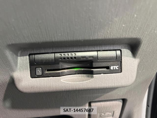 Toyota PRIUS ALPHA 2013-05 8220550-5
