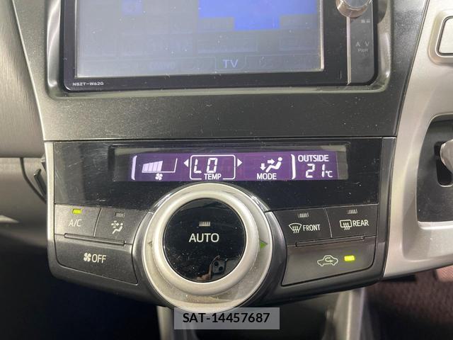 Toyota PRIUS ALPHA 2013-05 8220550-6