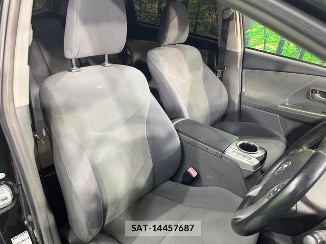 Toyota PRIUS ALPHA 2013-05 8220550-7