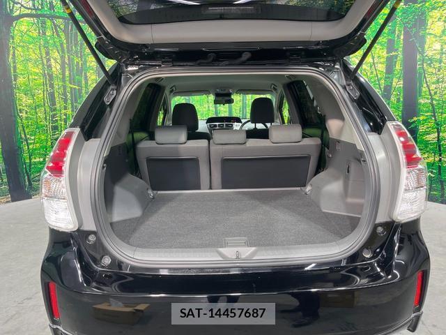 Toyota PRIUS ALPHA 2013-05 8220550-9