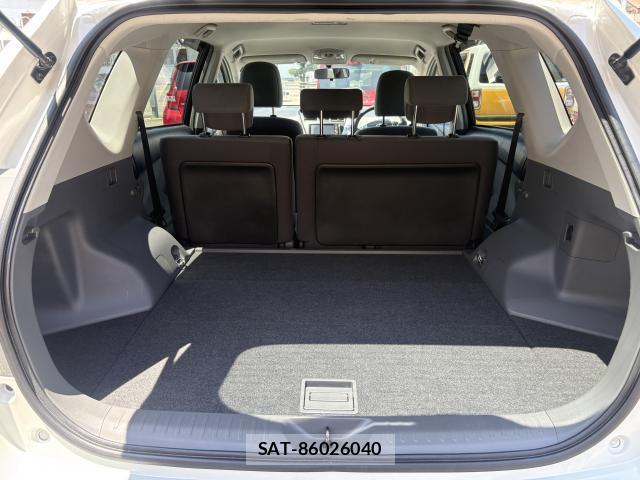 Toyota PRIUS ALPHA 2011-08 8220696-14