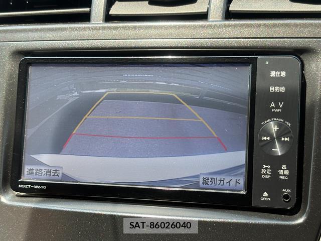 Toyota PRIUS ALPHA 2011-08 8220696-5