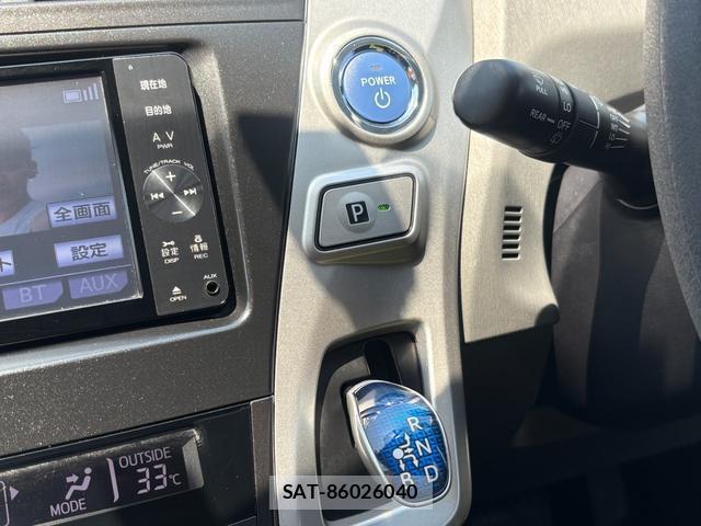 Toyota PRIUS ALPHA 2011-08 8220696-8