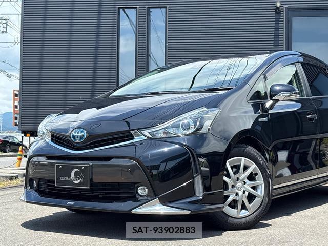 Toyota PRIUS ALPHA 2019-01 8220819-1