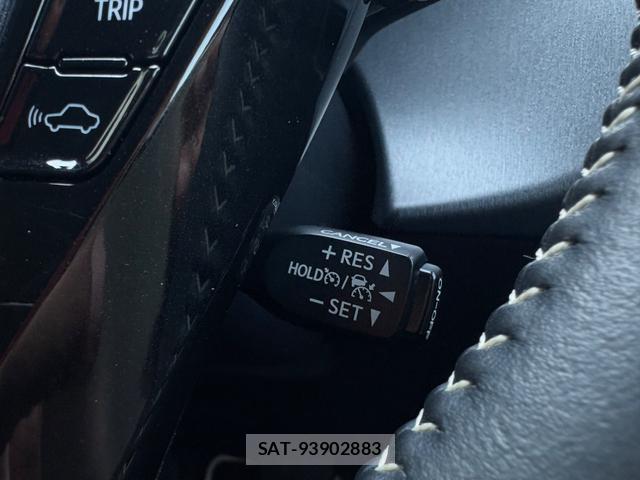 Toyota PRIUS ALPHA 2019-01 8220819-11