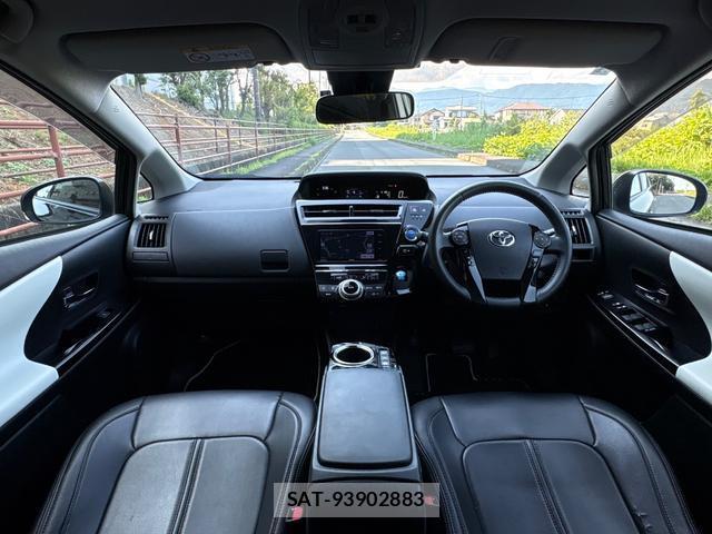 Toyota PRIUS ALPHA 2019-01 8220819-2