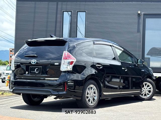 Toyota PRIUS ALPHA 2019-01 8220819-4
