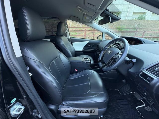 Toyota PRIUS ALPHA 2019-01 8220819-8