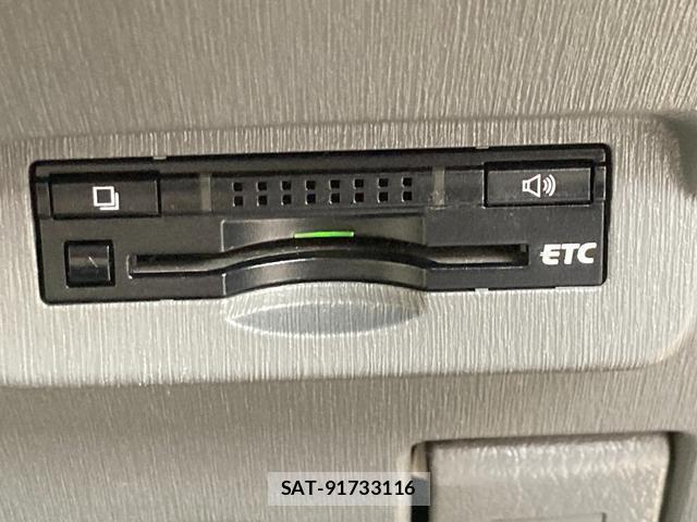 Toyota PRIUS ALPHA 2012-07 8220934-6