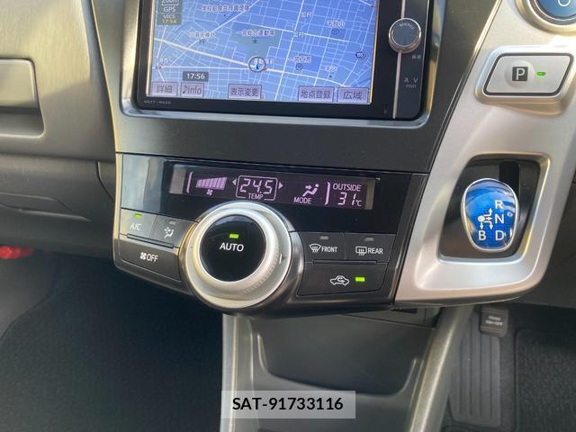 Toyota PRIUS ALPHA 2012-07 8220934-9