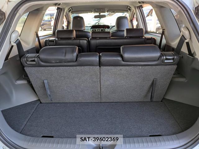 Toyota PRIUS ALPHA 2013-12 8220983-15