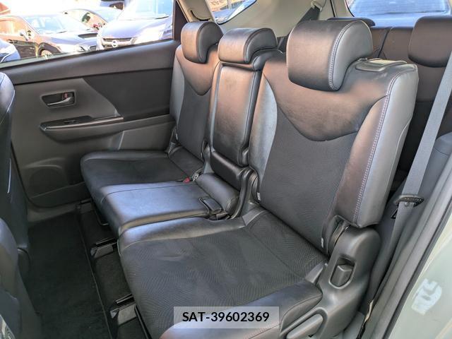 Toyota PRIUS ALPHA 2013-12 8220983-6