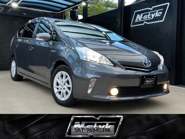 Toyota PRIUS ALPHA 2013-05 8221398-0