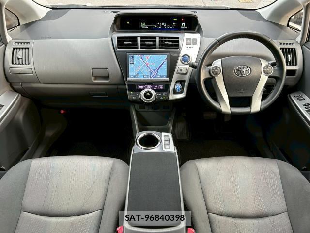 Toyota PRIUS ALPHA 2013-05 8221398-1